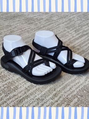 Chaco women's black sandals size 6